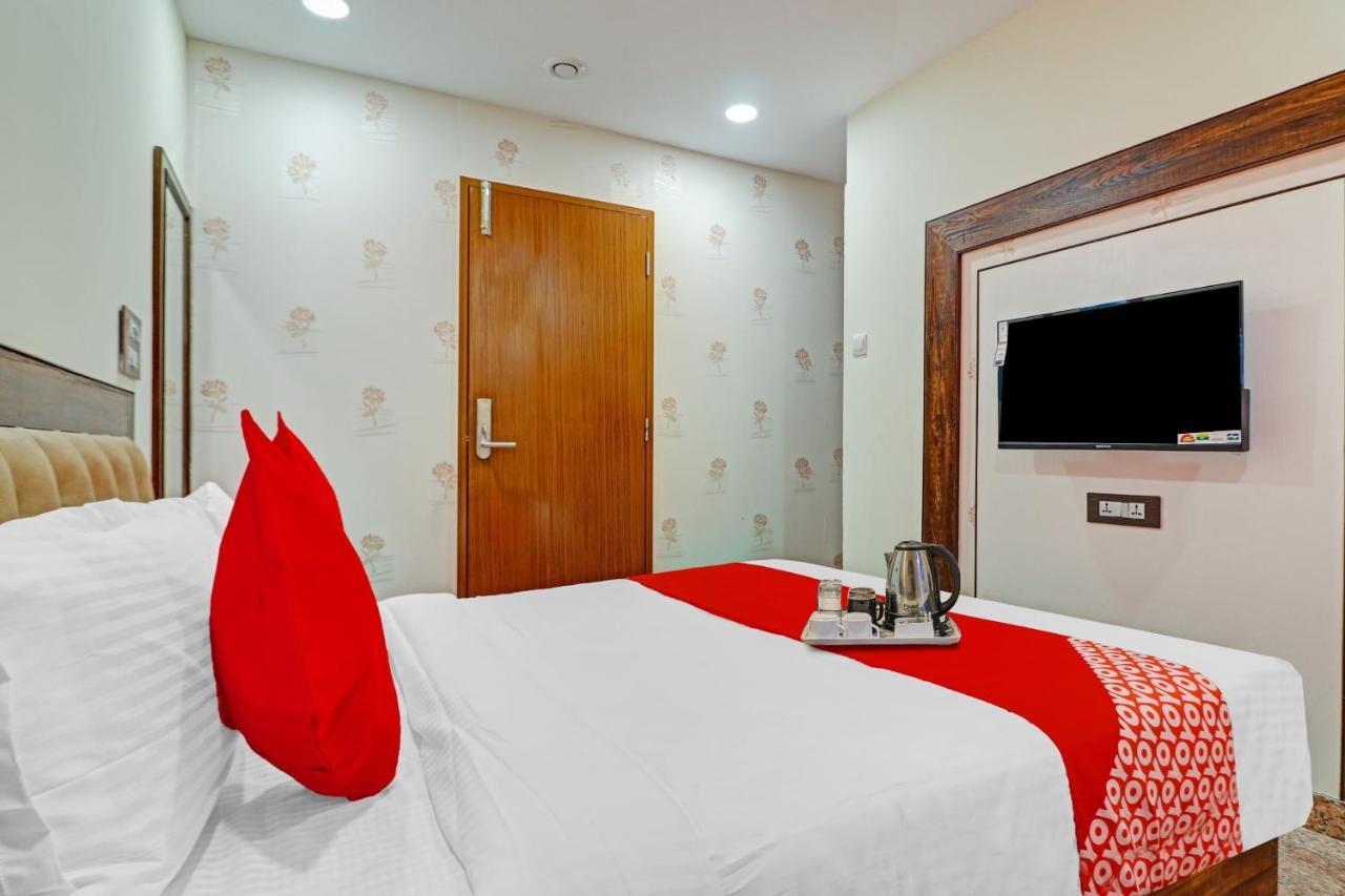 Heavens Inn Near Rasoolpura Metro Station 하이데라바드 외부 사진