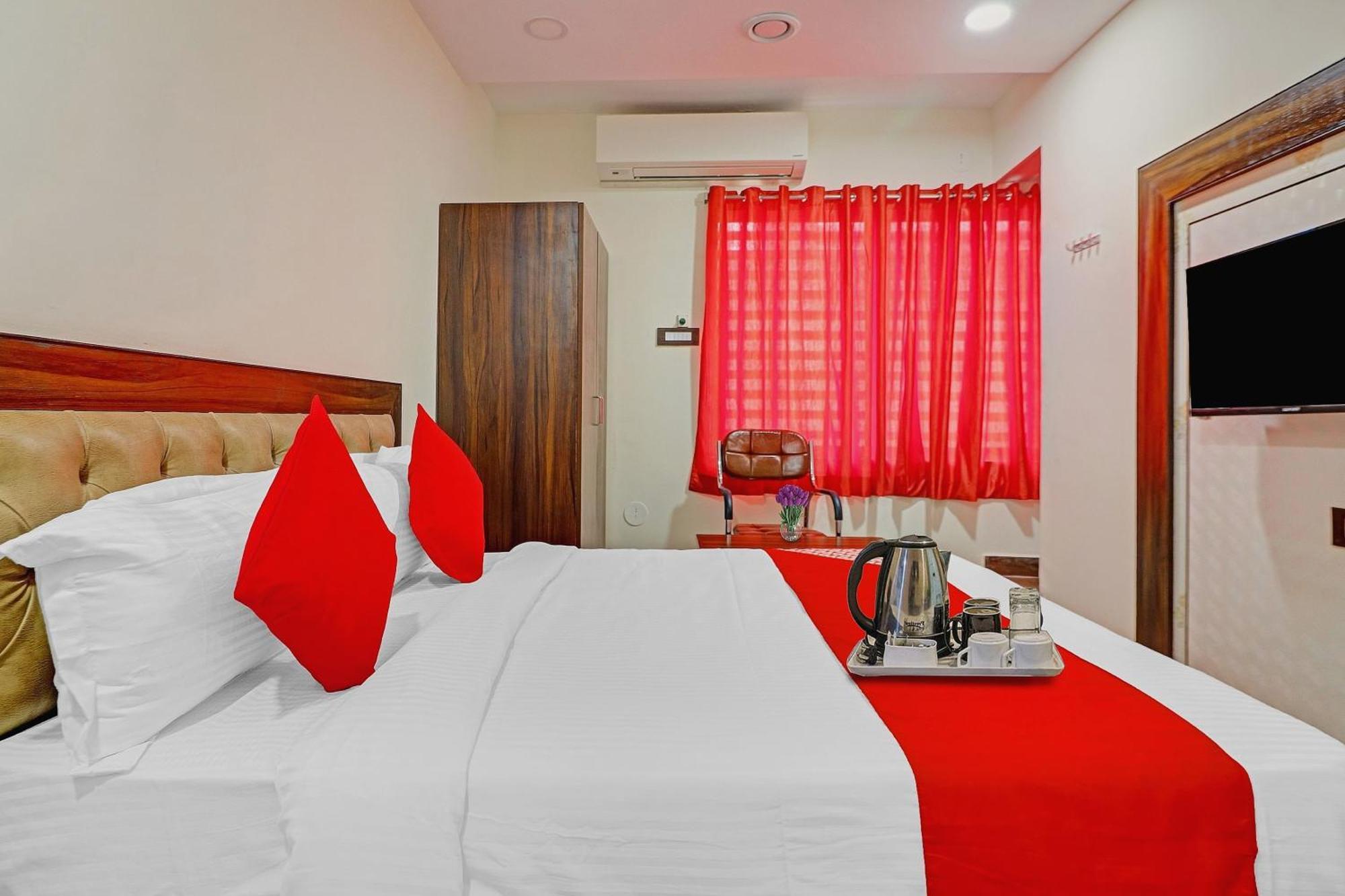 Heavens Inn Near Rasoolpura Metro Station 하이데라바드 외부 사진