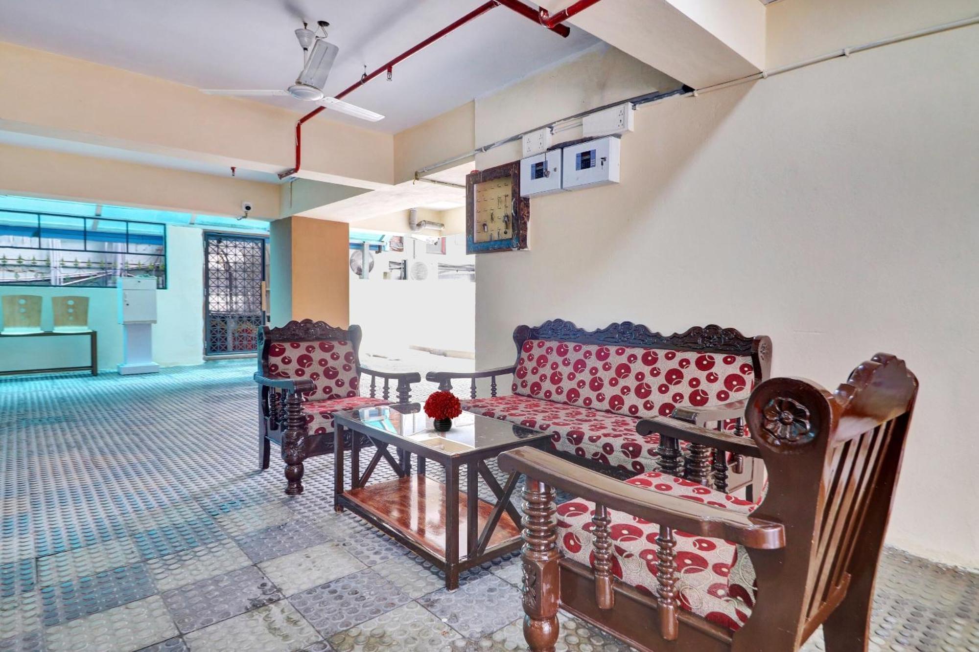 Heavens Inn Near Rasoolpura Metro Station 하이데라바드 외부 사진