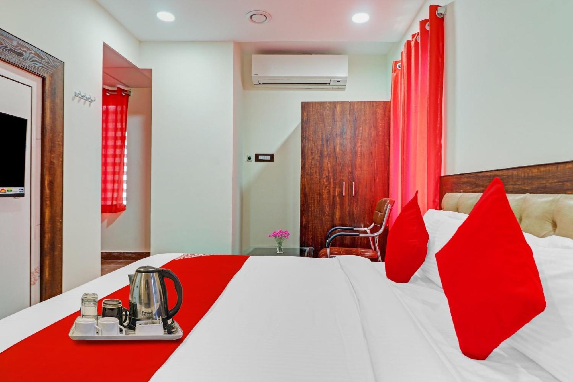 Heavens Inn Near Rasoolpura Metro Station 하이데라바드 외부 사진